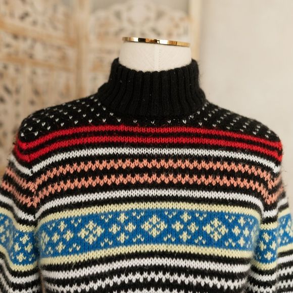 Women’s American‎ Eagle Mock Neck Snowflake Sweater size XS - Picture 2 of 11